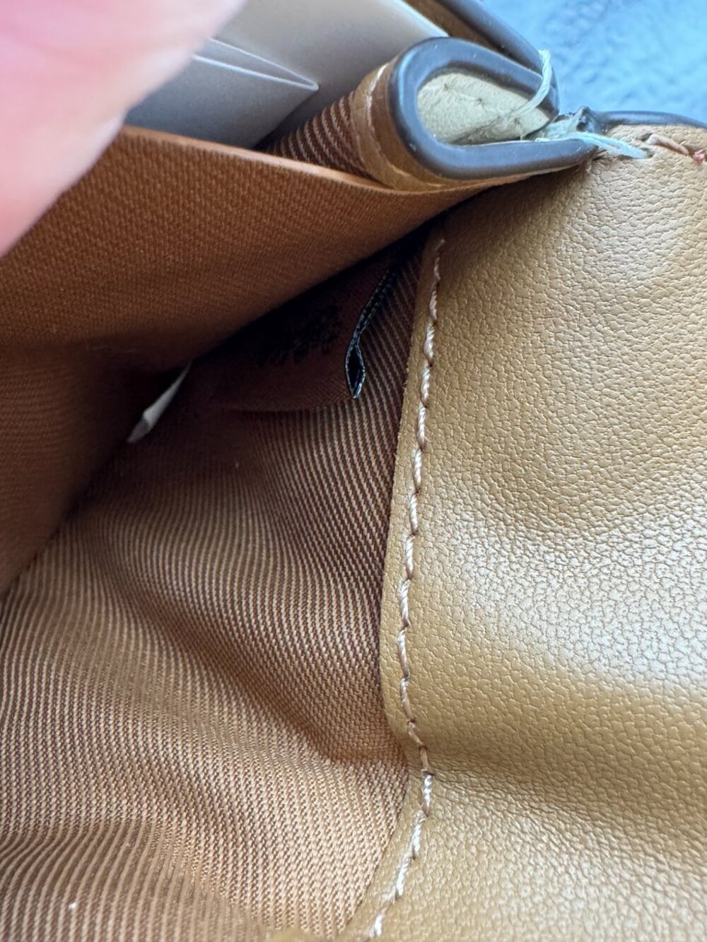 Coach Mini Wallet (Style CJ679) - Picture 7 of 8